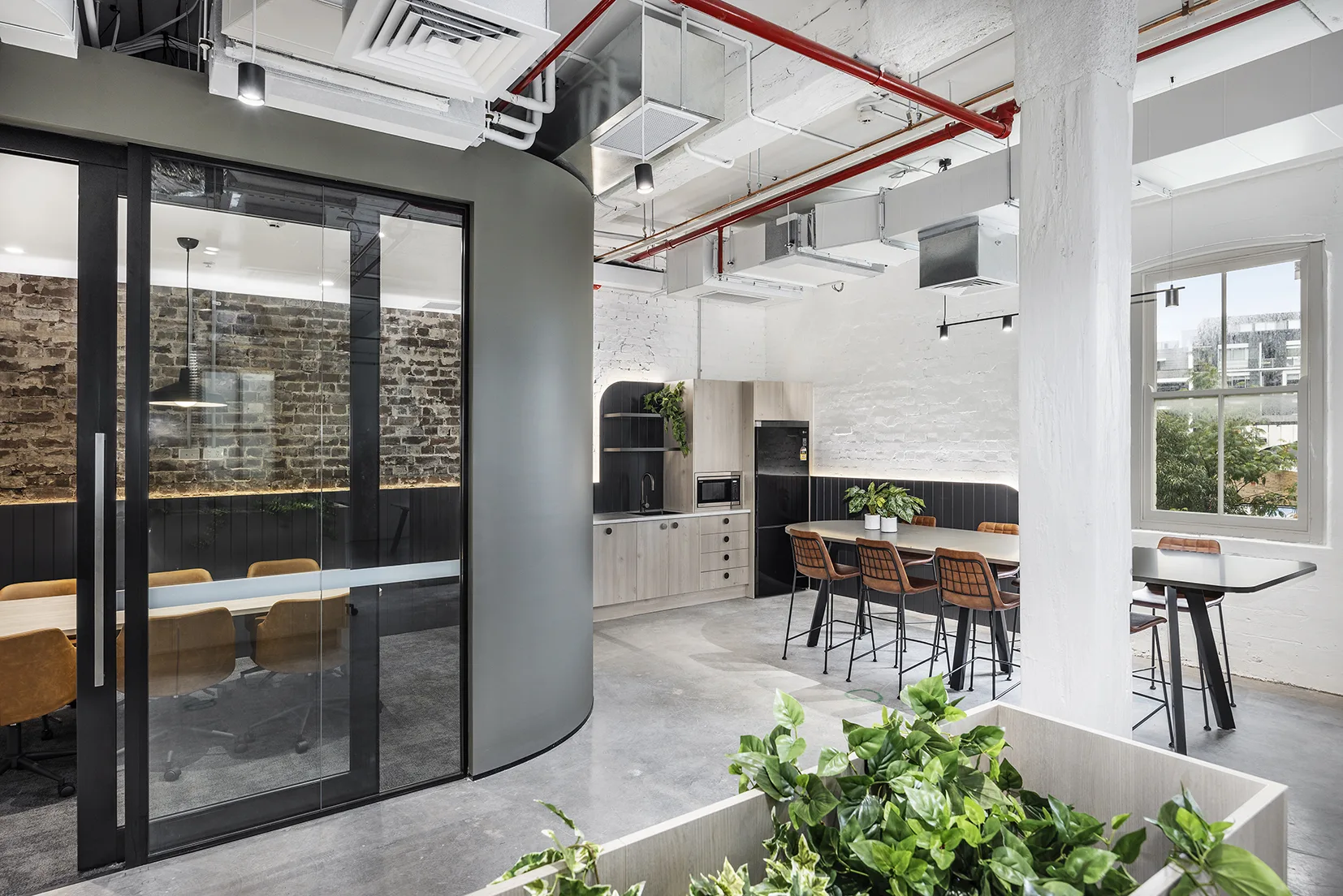 1_OFFICE_3