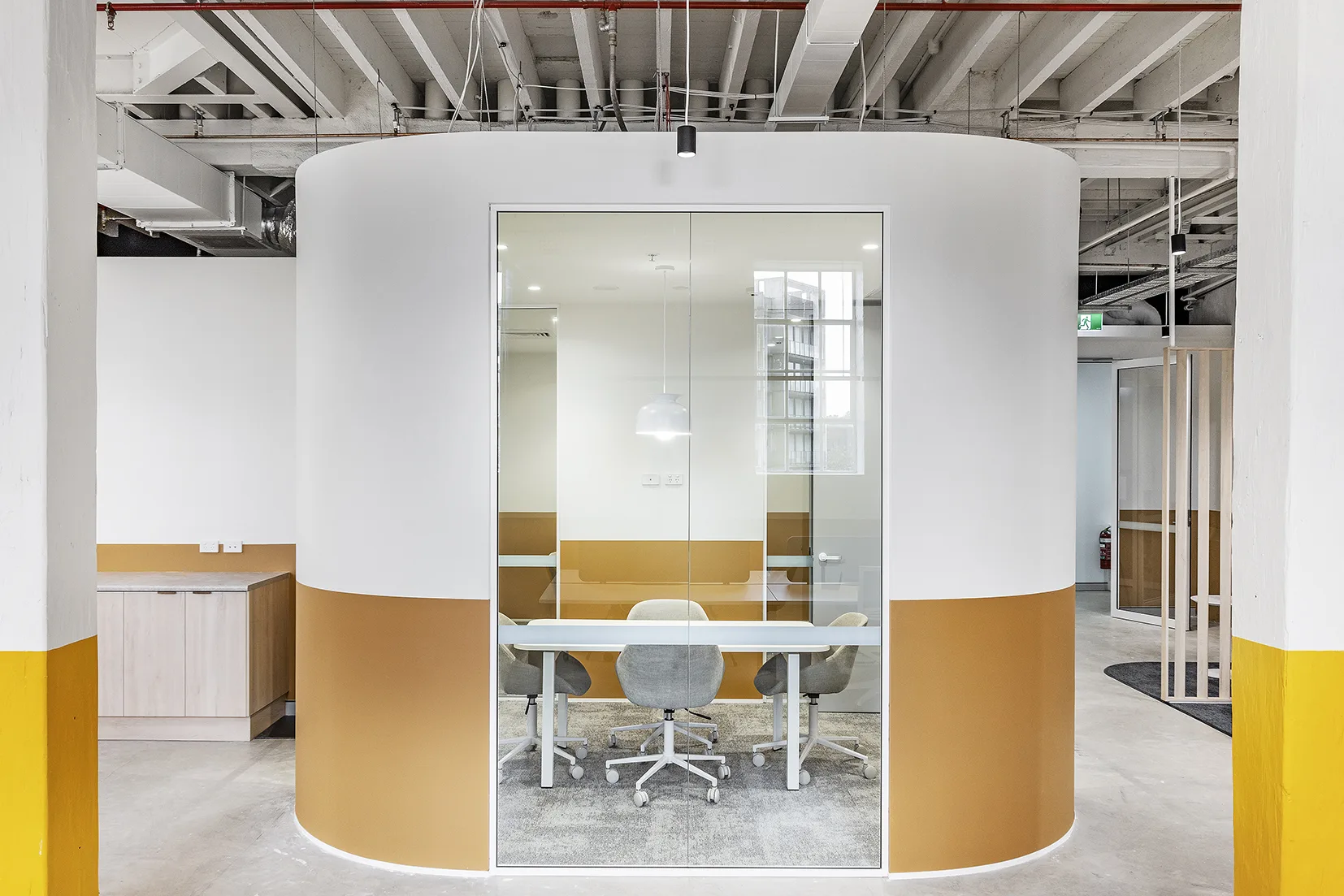 6_OFFICE_1